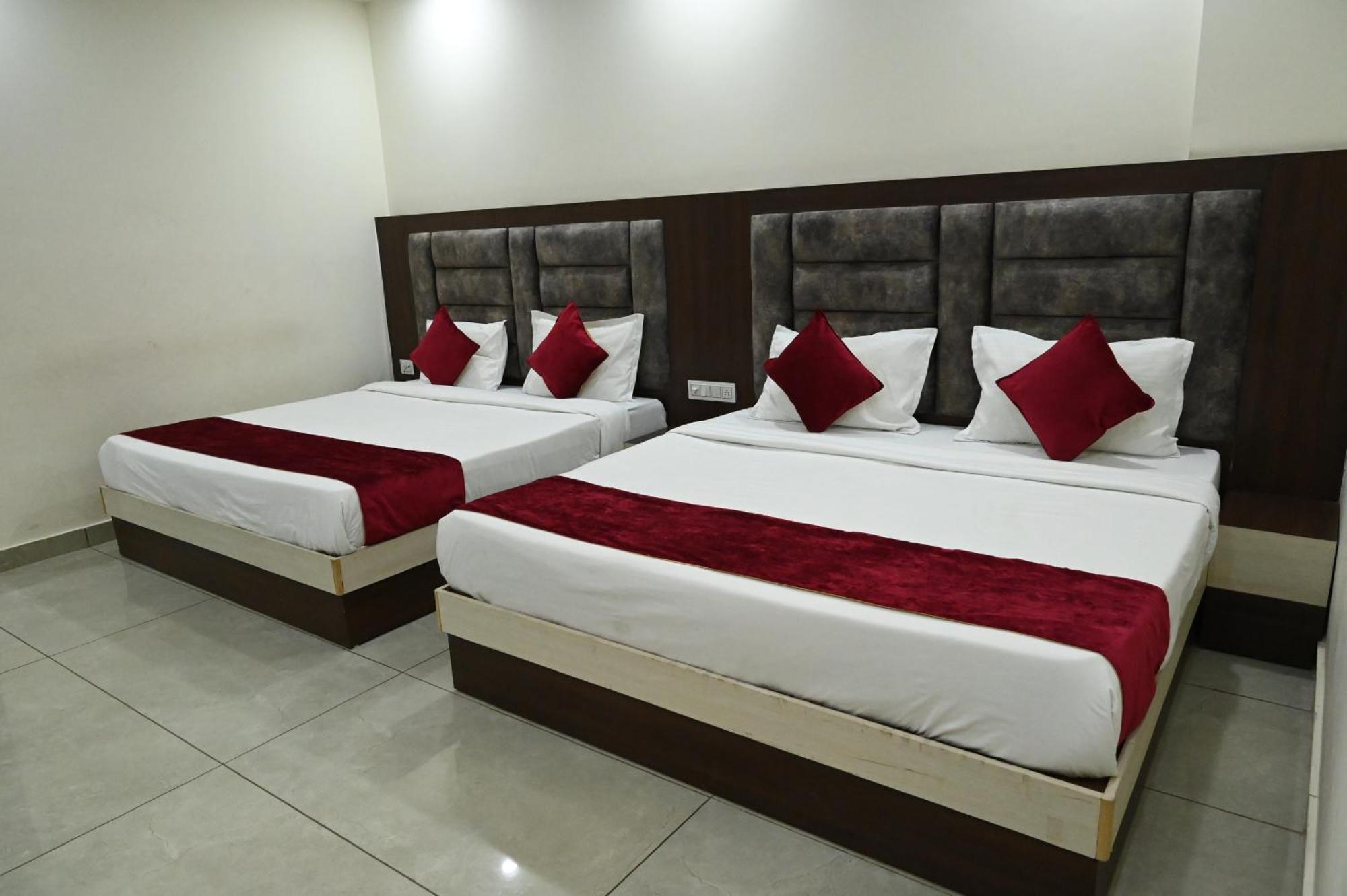 Satya Residency Hotel Katra  Exterior photo